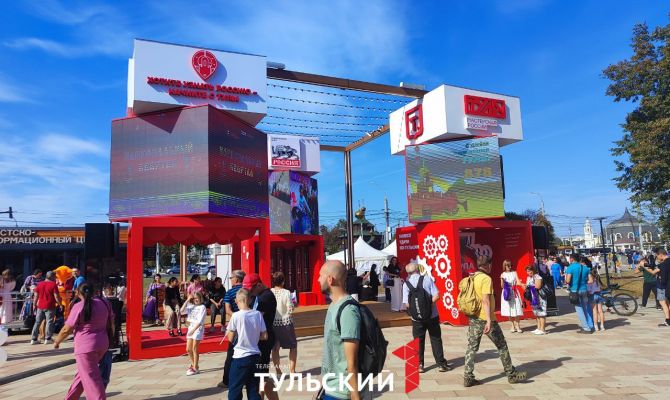 В Туле установили куб со стенда региона на выставке-форуме "Россия"