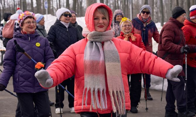 В Комсомольском парке Тулы прошел спортивный праздник северной ходьбы