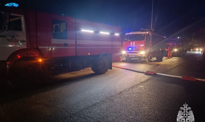 Пожарные эвакуировали 510 человек и потушили возгорание на заводе Haval