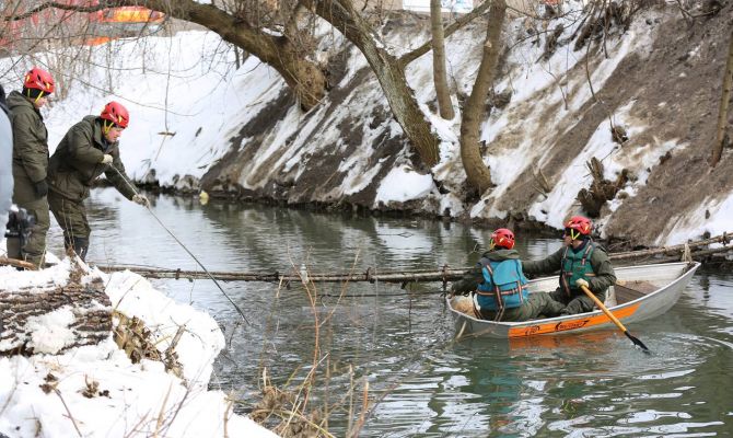 От шин до диванов: что находят в руслах тульских рек при подготовке к паводку