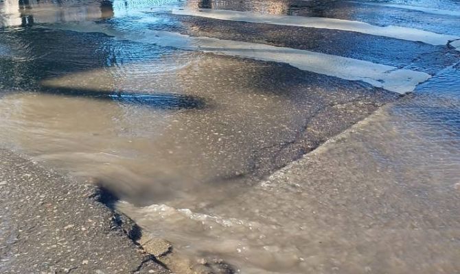 В Туле затопило улицу Сурикова