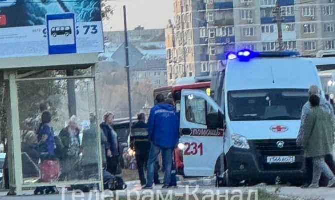 На улице Кутузова в Туле мужчина умер на остановке
