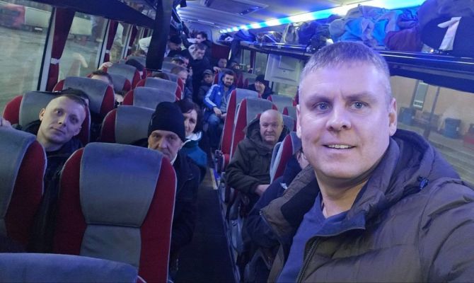 На трассе М4 в Тульской области сломался пассажирский автобус с детьми