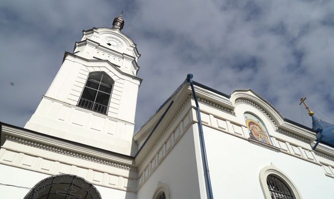 В Свято-Сергиевском храме Плавска сохранился уникальный мраморный иконостас 18 века