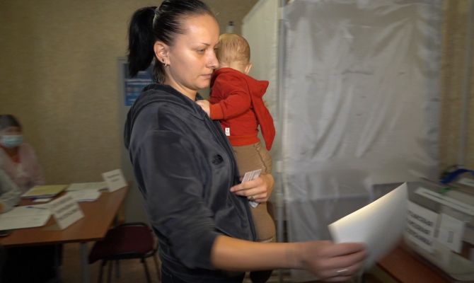 «За дом и мирное время»: на референдуме в Тульской области беженцы рассказали о своем выборе