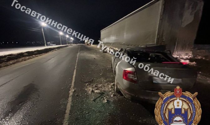 Две легковушки попали в ДТП на трассе М-2 в Плавском районе