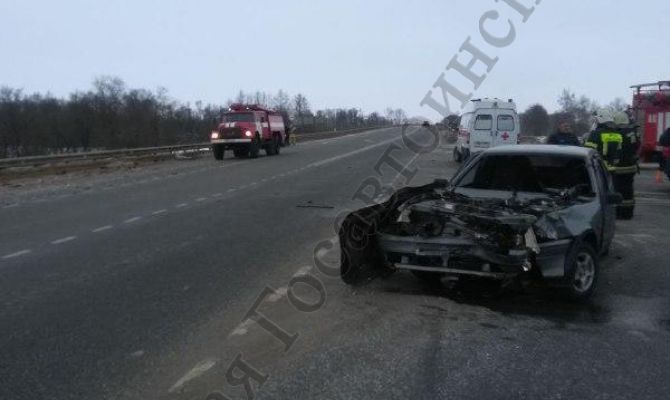 В Плавском районе водитель «ВАЗ-211540» не уступил дорогу Volkswagen и попал в больницу