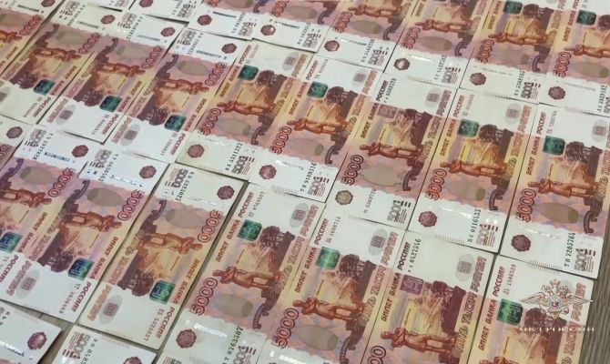 Силовики задержали членов банды, втридорога продававших огнетушители тульским пенсионерам