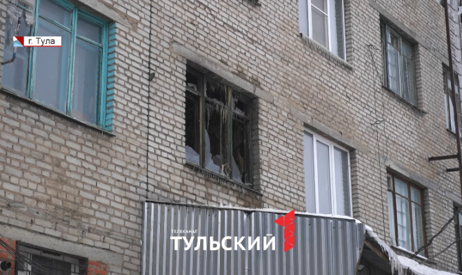 Названа предварительная причина пожара в бывшем общежитии в Ясногорске