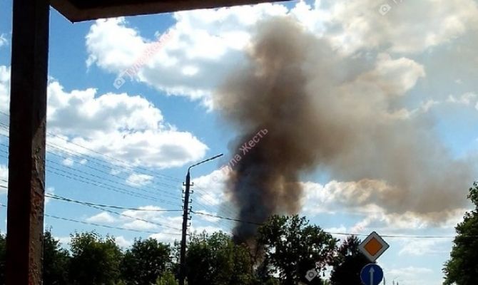 В Пролетарском округе Тулы загорелся сарай