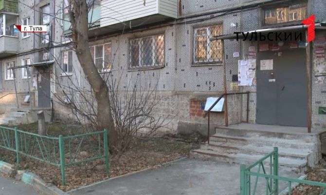 Просили проводку, а сделали ступеньки: тульские коммунальщики странно отреагировали на жалобу 