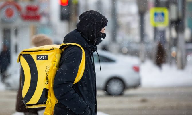 В Туле за год в 4,3 раза вырос спрос на курьеров