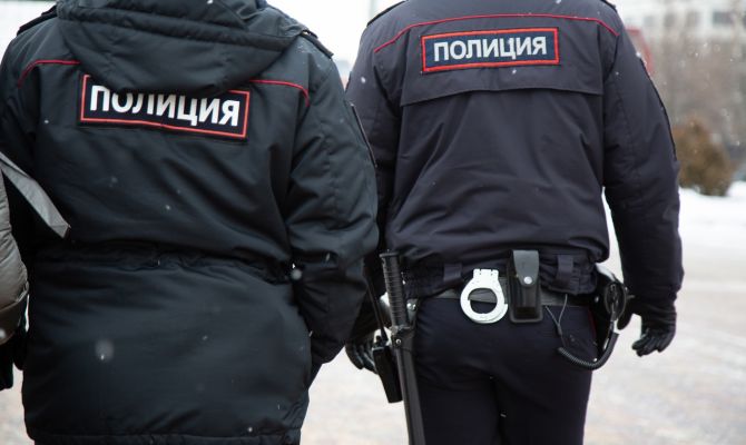 Туляк укусил полицейского за палец и стал участником уголовного дела