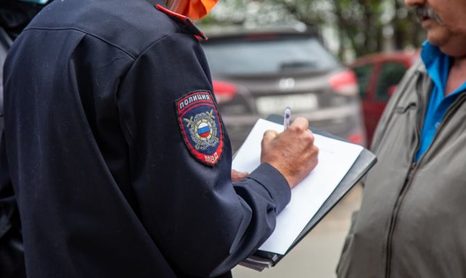 В Веневе пьяный мужчина открыто ограбил собутыльника