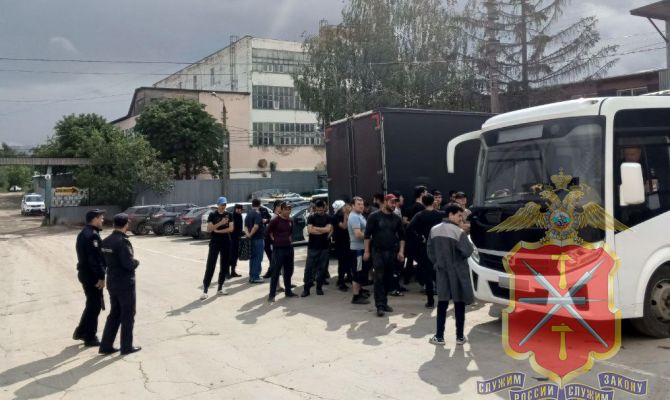 В рамках операции «Нелегал» тульские полицейские выявили более 600 нарушений