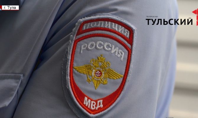 Житель Новомосковска заплатит штраф за нецензурные выражения и насилие в отношении полицейского