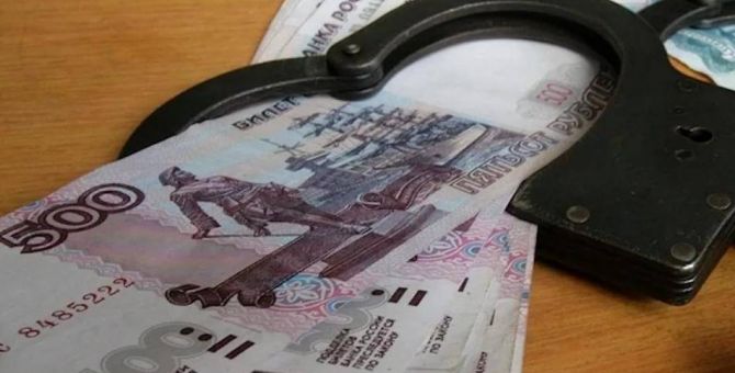 В Алексине женщина попалась на попытке дать взятку полицейскому