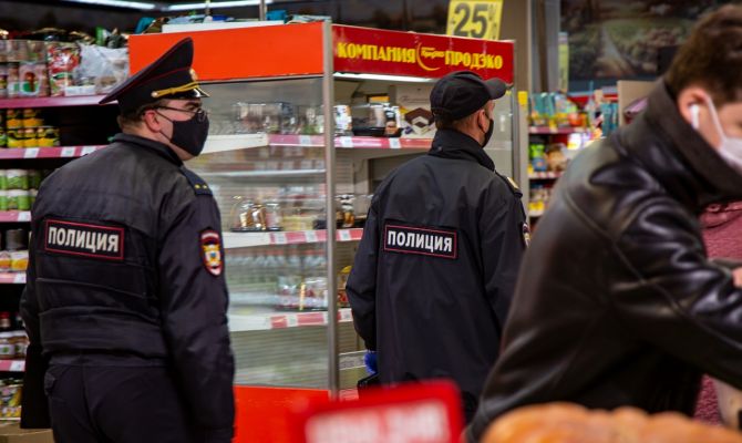 Безработный, студент и уголовница: в Туле за один день задержали трех магазинных воров