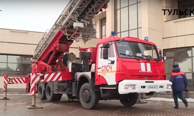 В Музее оружия "потушили" ненастоящий пожар