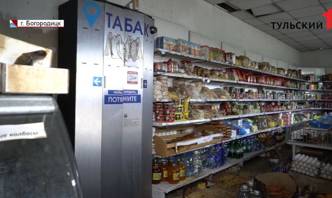 Не сводить счеты, а реанимировать бизнес: владелец сгоревшего в Богородицке магазина не верит в поджог