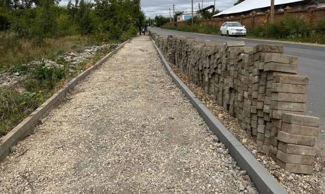 "Нашелся какой-то умник": глава администрации Воловского района обратился к похитителю плитки