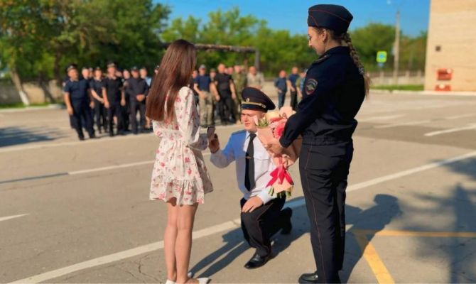 Тульский полицейский сделал предложение возлюбленной в День семьи, любви и верности