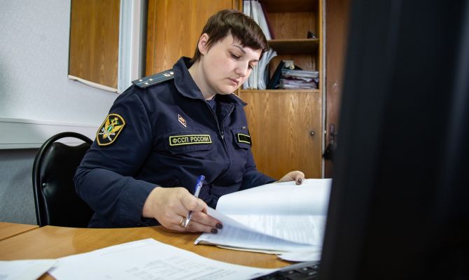 В Туле судебные приставы взыскали с нарушителя ПДД 77 штрафов