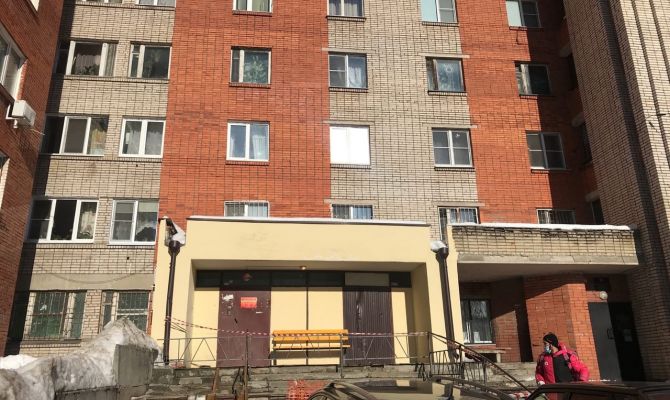 В Туле решается вопрос о возбуждении уголовного дела по факту провала женщины в яму на крыльце дома