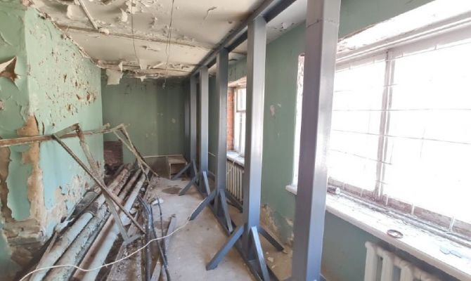 «Скоро рассыплется»: администрация Новомосковска проведет ремонт проблемного дома