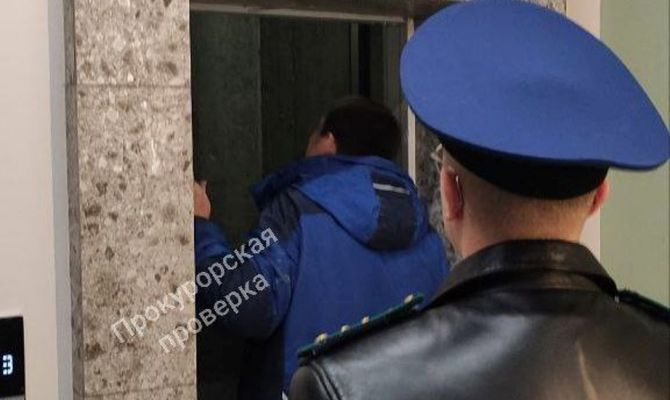 Тульская прокуратура выявила нарушения в работе лифтов жилого комплекса в поселке Петровский