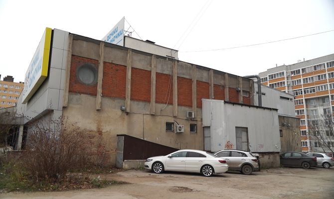 За год бывший торговый центр в Туле превратился в приют для бомжей