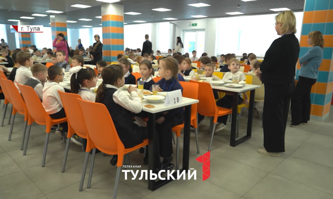 Тульских школьников кормили фальсифицированным молоком и маслом