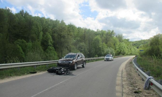 Мотоциклист без прав влетел в «Рено Дастер» под Алексином