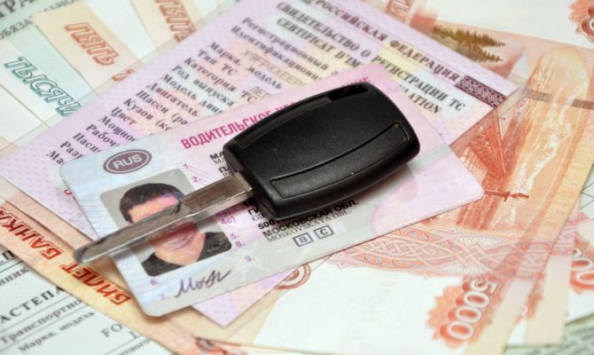 В России отменят бумажные ПТС