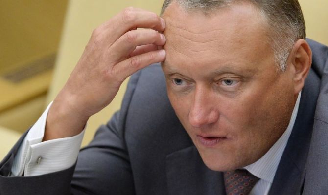 Названы причины задержания сенатора от Тульской области Дмитрия Савельева