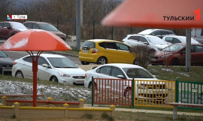 Стрельба по ночам: в Туле на улице Маргелова неизвестный портит чужие машины