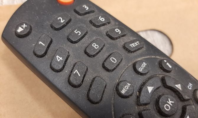 В Туле 39-летняя рецидивистка украла из открытой квартиры телевизор