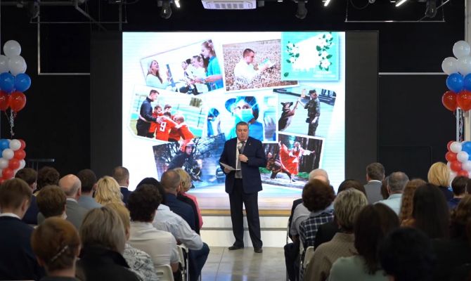 Тульские трудовые династии получили подарки в честь Дня труда