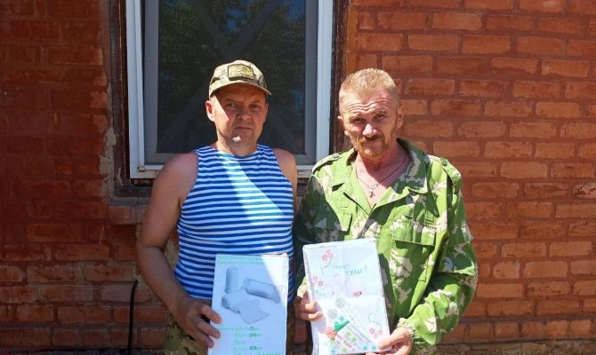 Экскурсовод из Тулы передал бойцам СВО детские письма и пряники