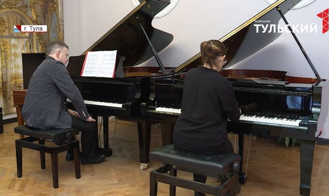 Юные музыканты из Тулы узнали о тонкостях профессии у именитого мэтра 