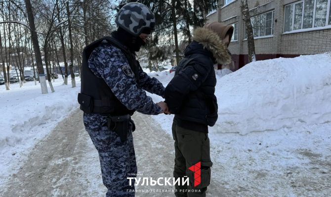 Неизвестный пытался проникнуть в колледж: в Туле проверили систему безопасности
