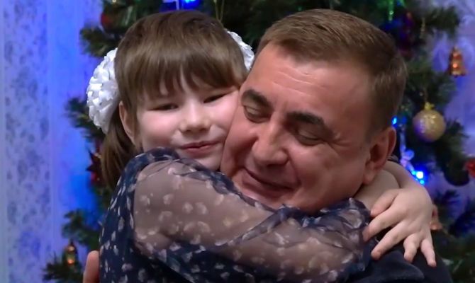 Как Губернатор Алексей Дюмин находит общий язык с детьми: трогательное видео