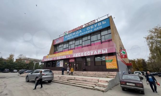 В Щекине за 250 миллионов рублей продают действующий торговый центр