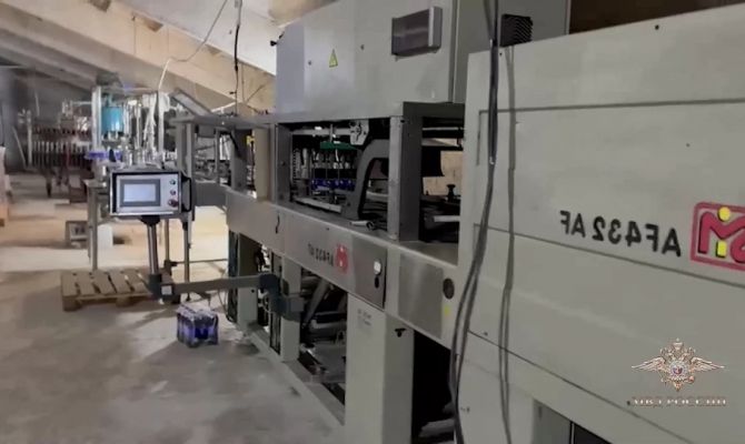 В Тульской области накрыли подпольное производство газировки и сигарет