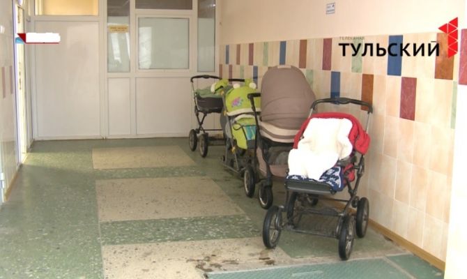 Число детей в приемных семьях хотят сократить 