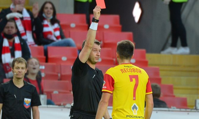 Руководитель "Арсенала" раскритиковал работу арбитра матча со "Спартаком"