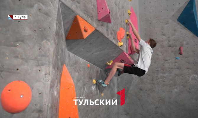 Тренер по скалолазанию рассказал, как спортсмены учатся не бояться высоты