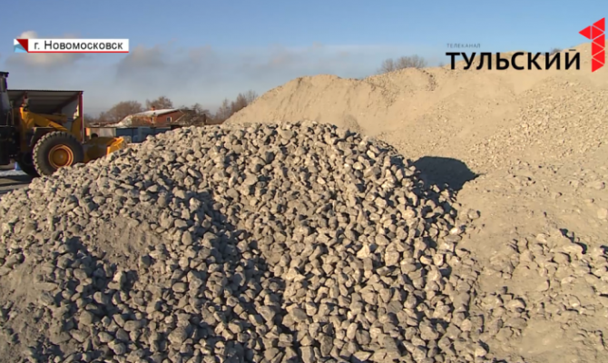 Шум за стеной и окном: жители новомосковской деревни Ключевка жалуются на погрузчика