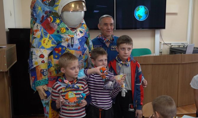 Маленькие туляки с онкозаболеваниями отправили послания в космос