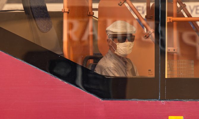 В Туле сошел с рельсов трамвай